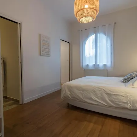 Le Cedre Bleu Bed and breakfast *
